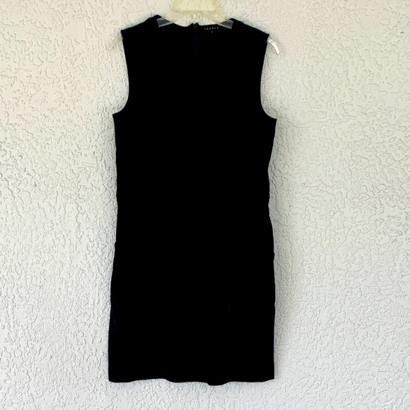 Dresses & Skirts - Theory Elegant Black Sleeveless Dress with pockets size 12